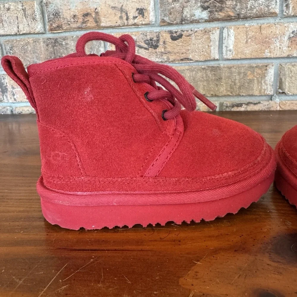 TODDLER'S UGG NEUMEL II – COZY SUEDE CHUKKA WITH ALL-DAY‎ COMFORT 8 sz